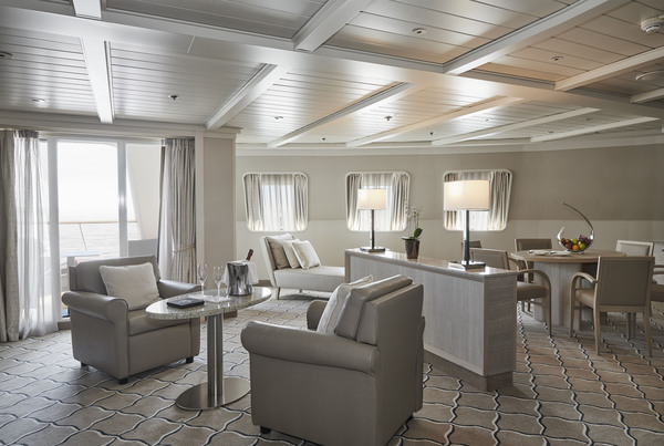 Silversea Cruises Silver Cloud Grand Suite 2 ©Silversea Cruises Ltd.jpg